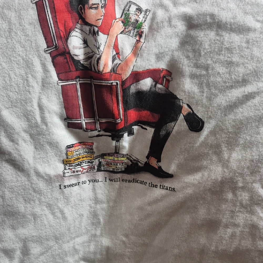 Uniqlo White Graphic T-Shirt
